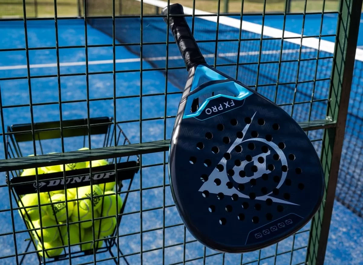 Come scegliere la racchetta da padel giusta: forma, peso e livello di gioco